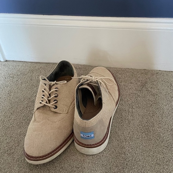 TOMS Dress Shoes - Picture 1 of 1